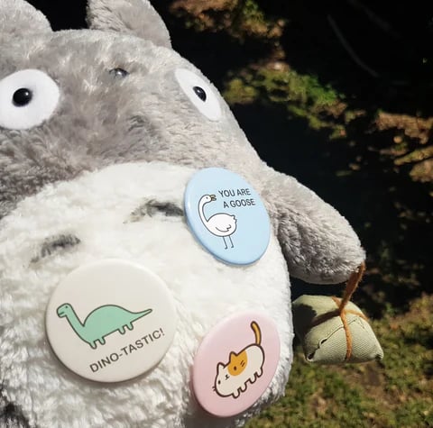 How to Make Custom Pin Button Badges