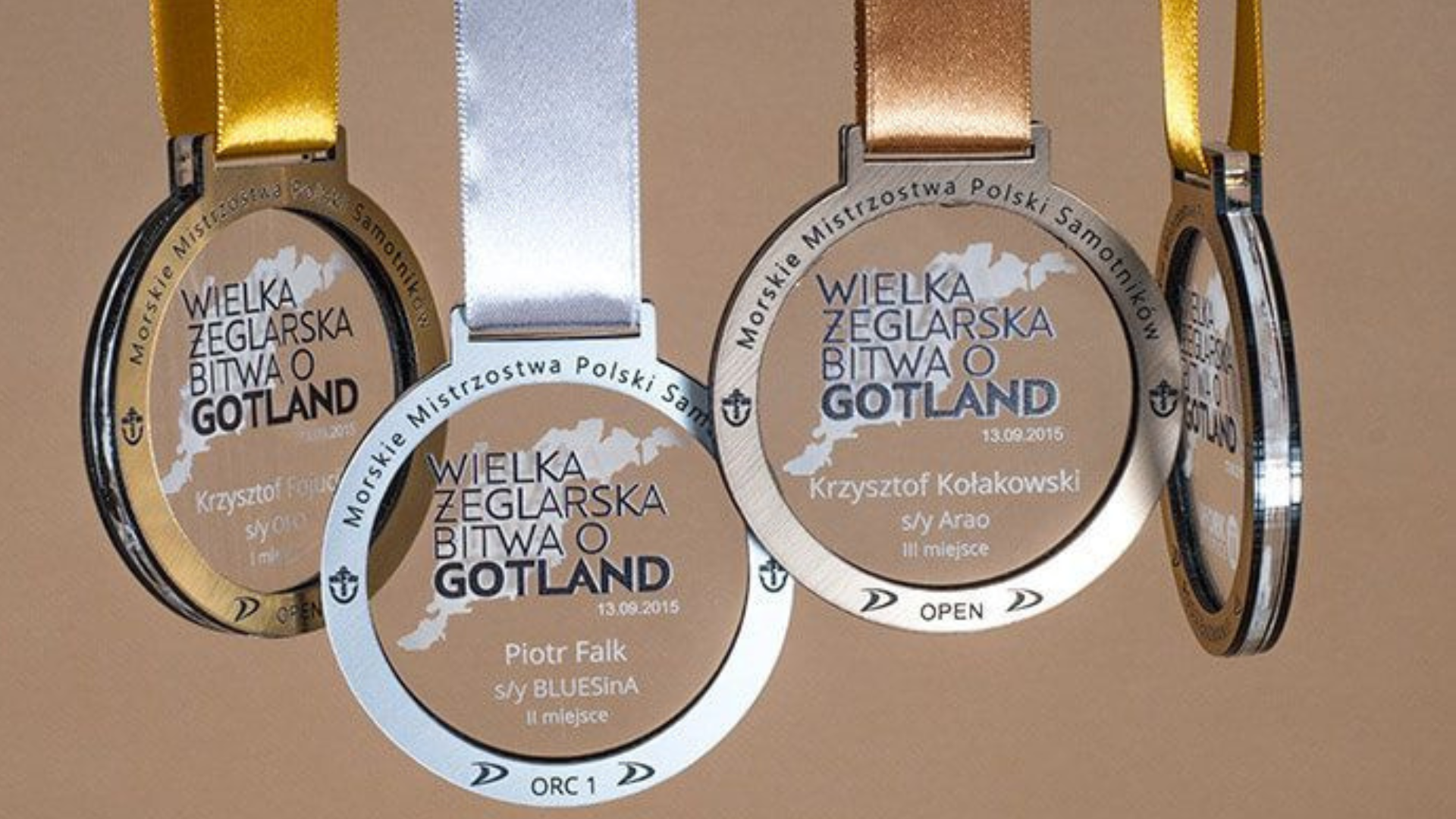 How to Make Custom Medals | Pinlord.com