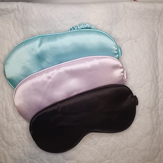 Custom sleeping mask design template featuring a creative pattern, ideal for personalized sleep masks from Pinlord.com.