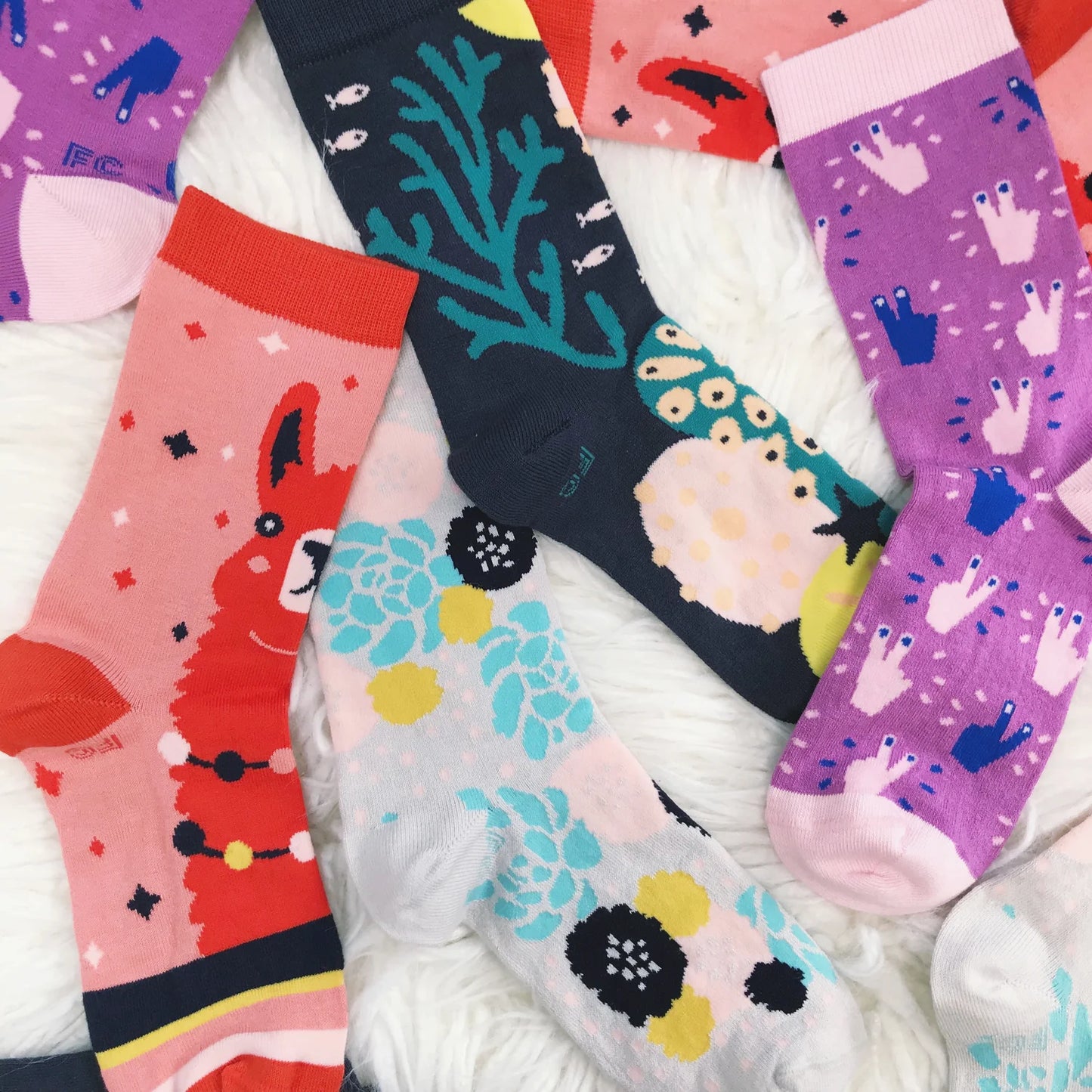 Custom Socks - Pinlord.com